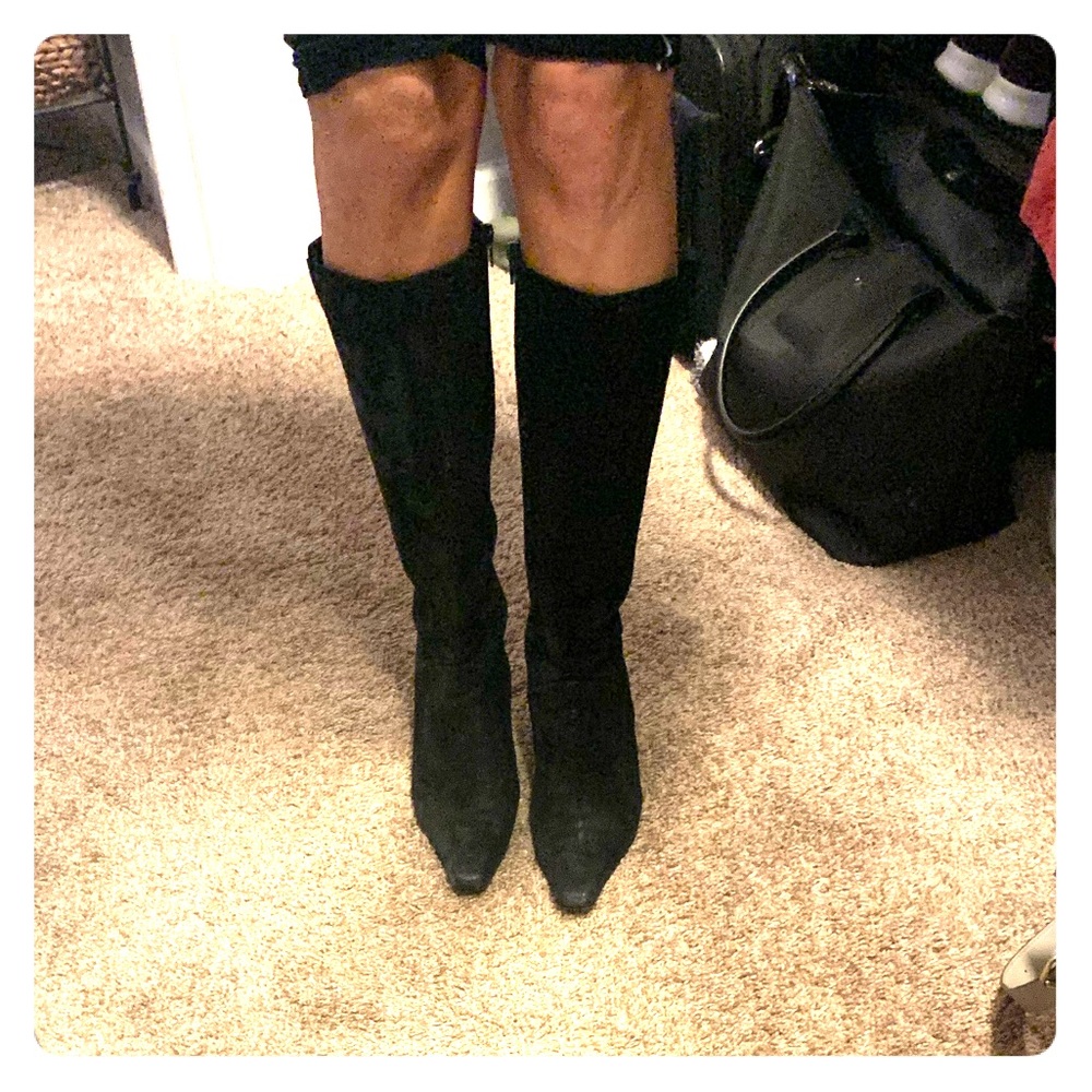 Black suede boots size 81/2